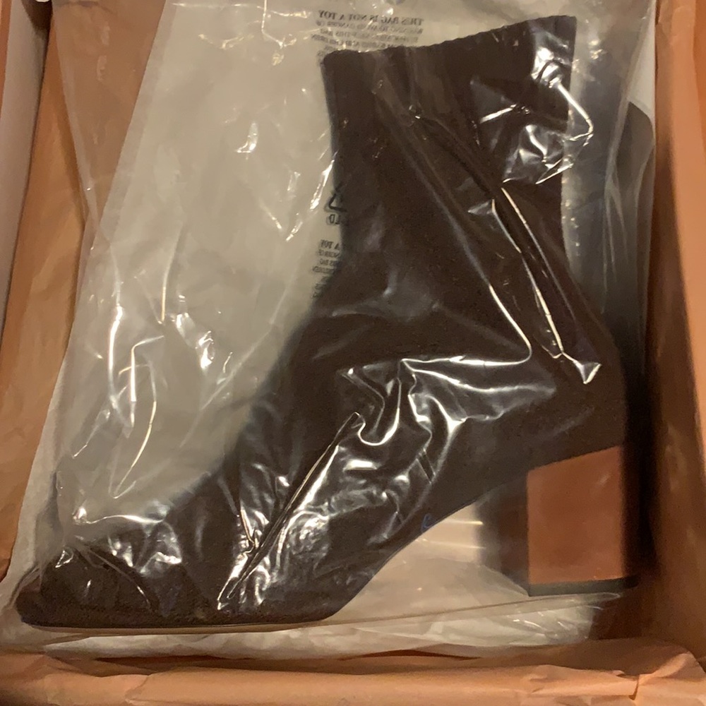 Anthropologie Rust ankle Bootie - Picture 12 of 12